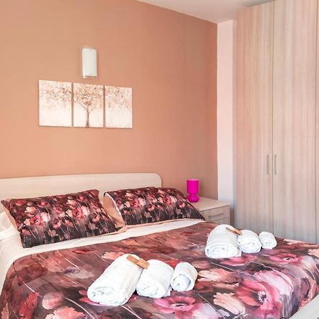 A 2 Passi Da Alba With 6 Beds Appartamento Rodello Esterno foto