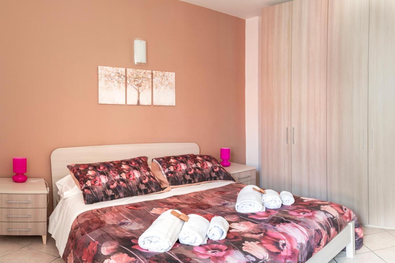 A 2 Passi Da Alba With 6 Beds Appartamento Rodello Esterno foto