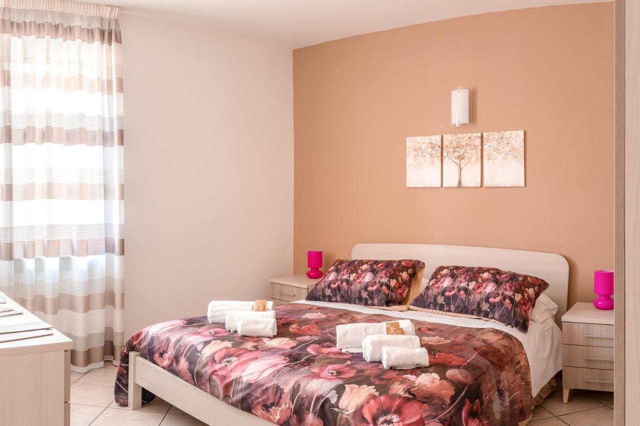 A 2 Passi Da Alba With 6 Beds Appartamento Rodello Esterno foto